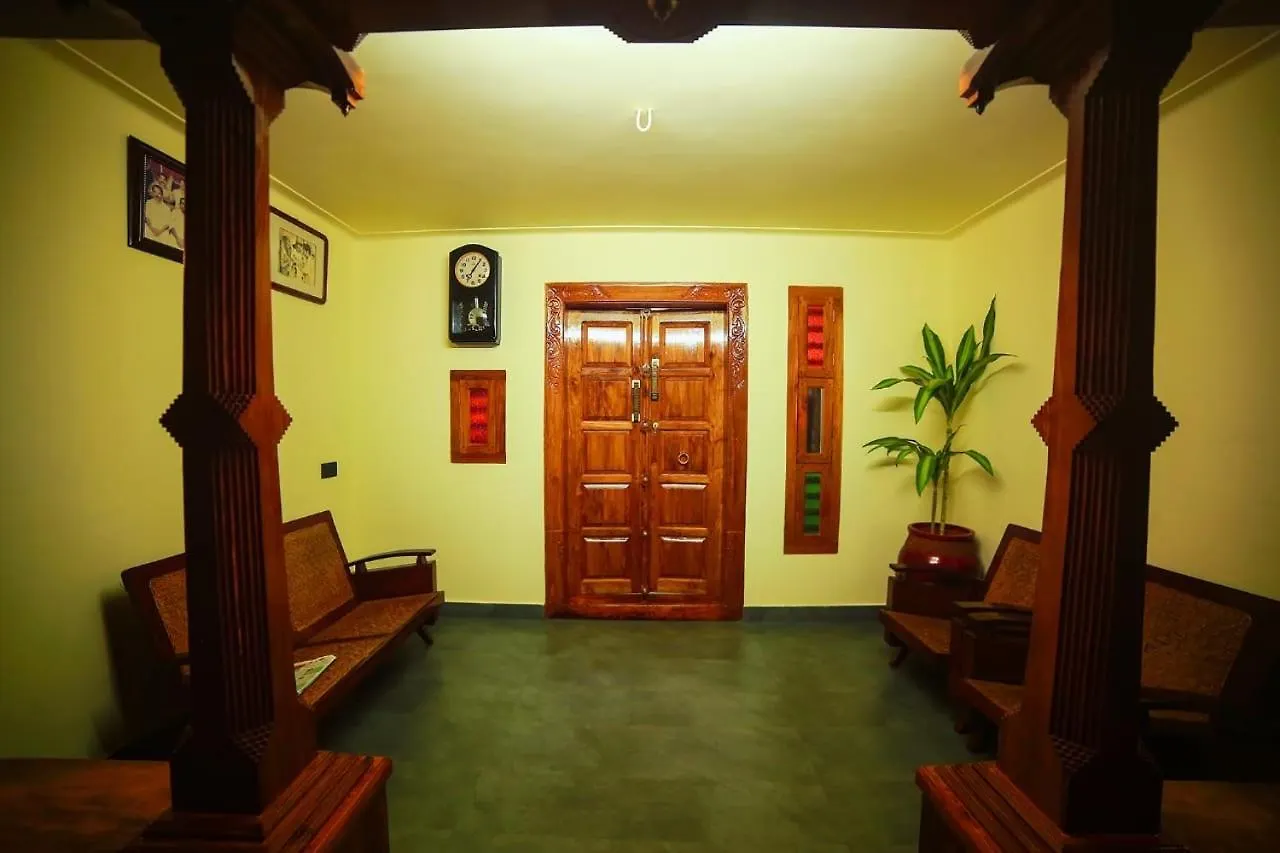 Vilangadan Tharavadu Appartement Alwaye Accommodatie bij particulieren